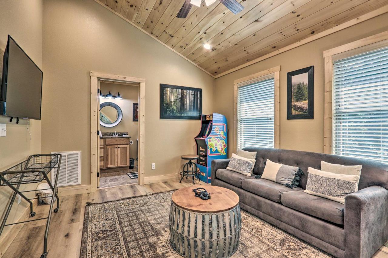 Sevierville Cabin Deck With Foosball And Hot Tub! Екстериор снимка
