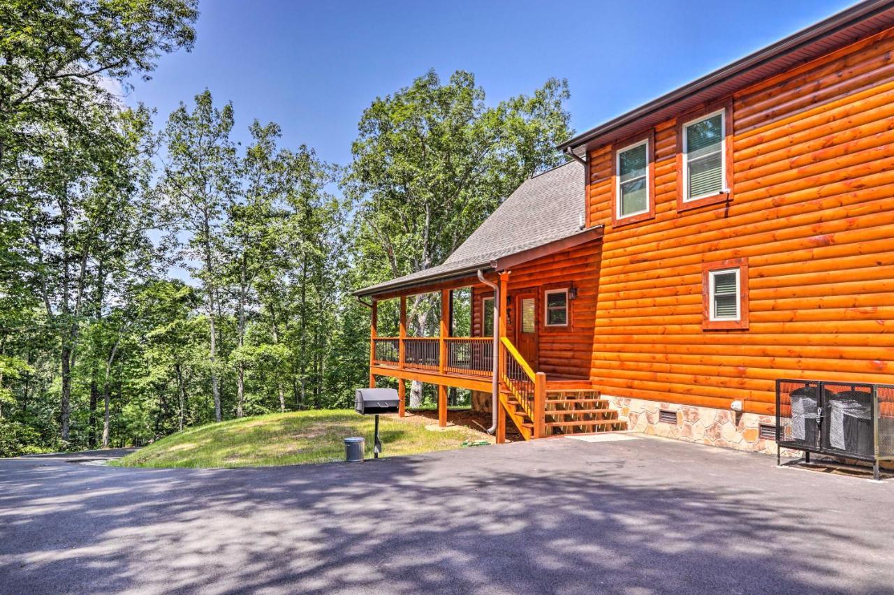 Sevierville Cabin Deck With Foosball And Hot Tub! Екстериор снимка