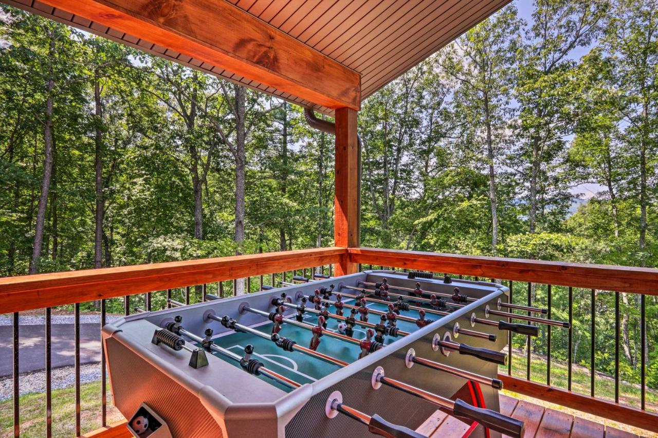 Sevierville Cabin Deck With Foosball And Hot Tub! Екстериор снимка